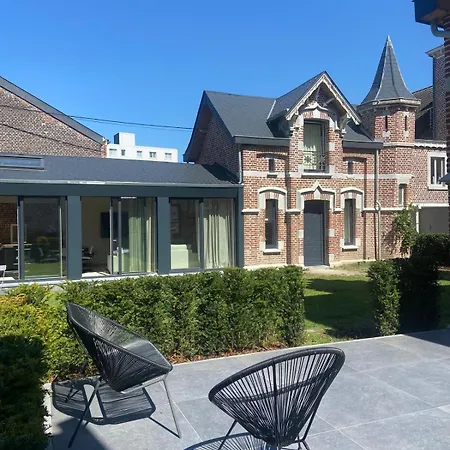 Les Tours De Rose - Characterful In アパート Waremme