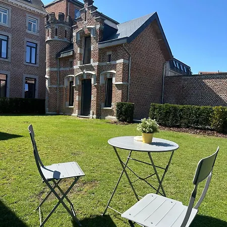 Les Tours De Rose - Characterful In Apartamento *